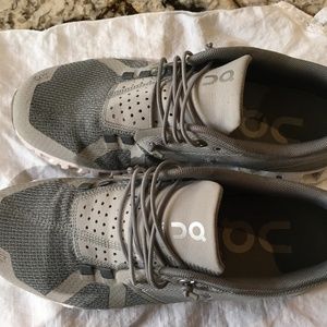 On cloud Running shoes woman Swiss engineering